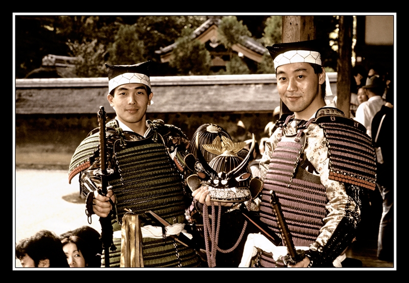 Samurai dans un temple  Nara