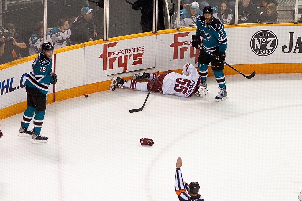 Boarding by Dany Heatley on Ed Jovanovski