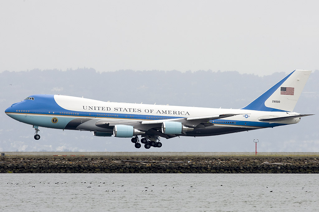 Air Force One Boeing VC-25A (747-2G4B) 82-8000