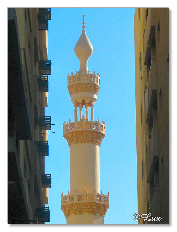 Minar between buildings.jpg