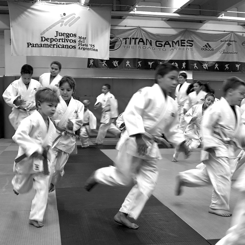 4293 Run BW 840JPG.jpg