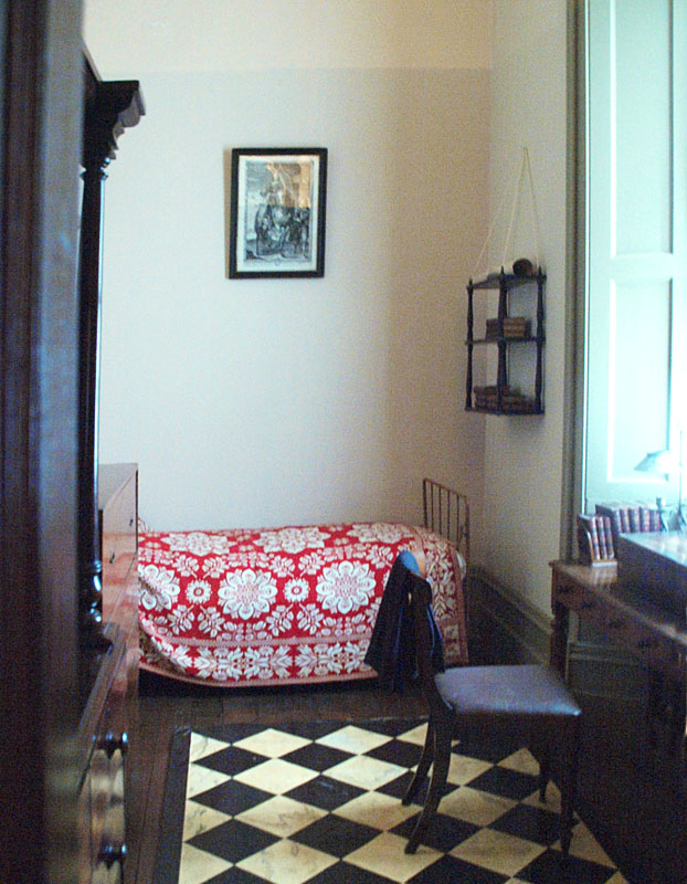 Bedroom in a narrow space
