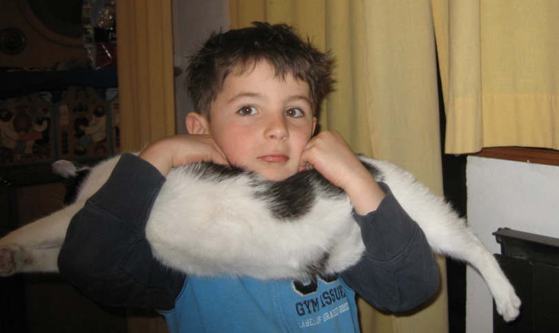Marco mit Kater Rico