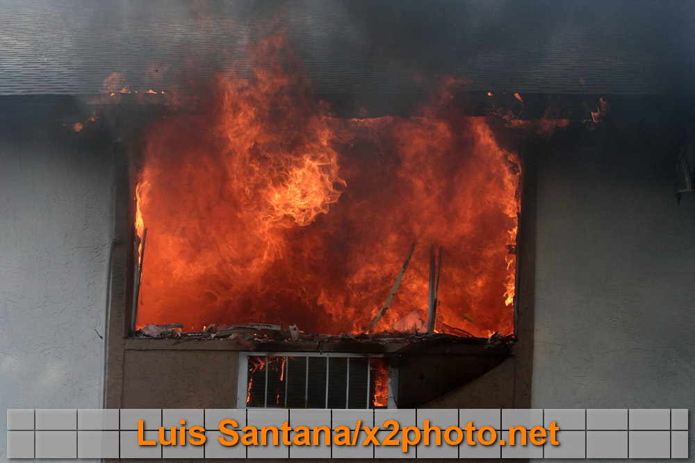 Tampa FD 3 Alarm Apt. Fire (2.11.08)