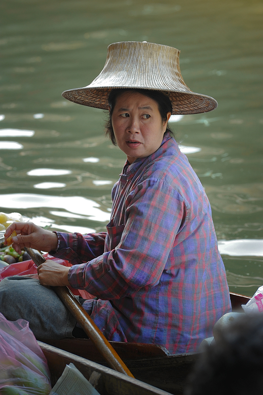 Damnoen Saduak floating market
