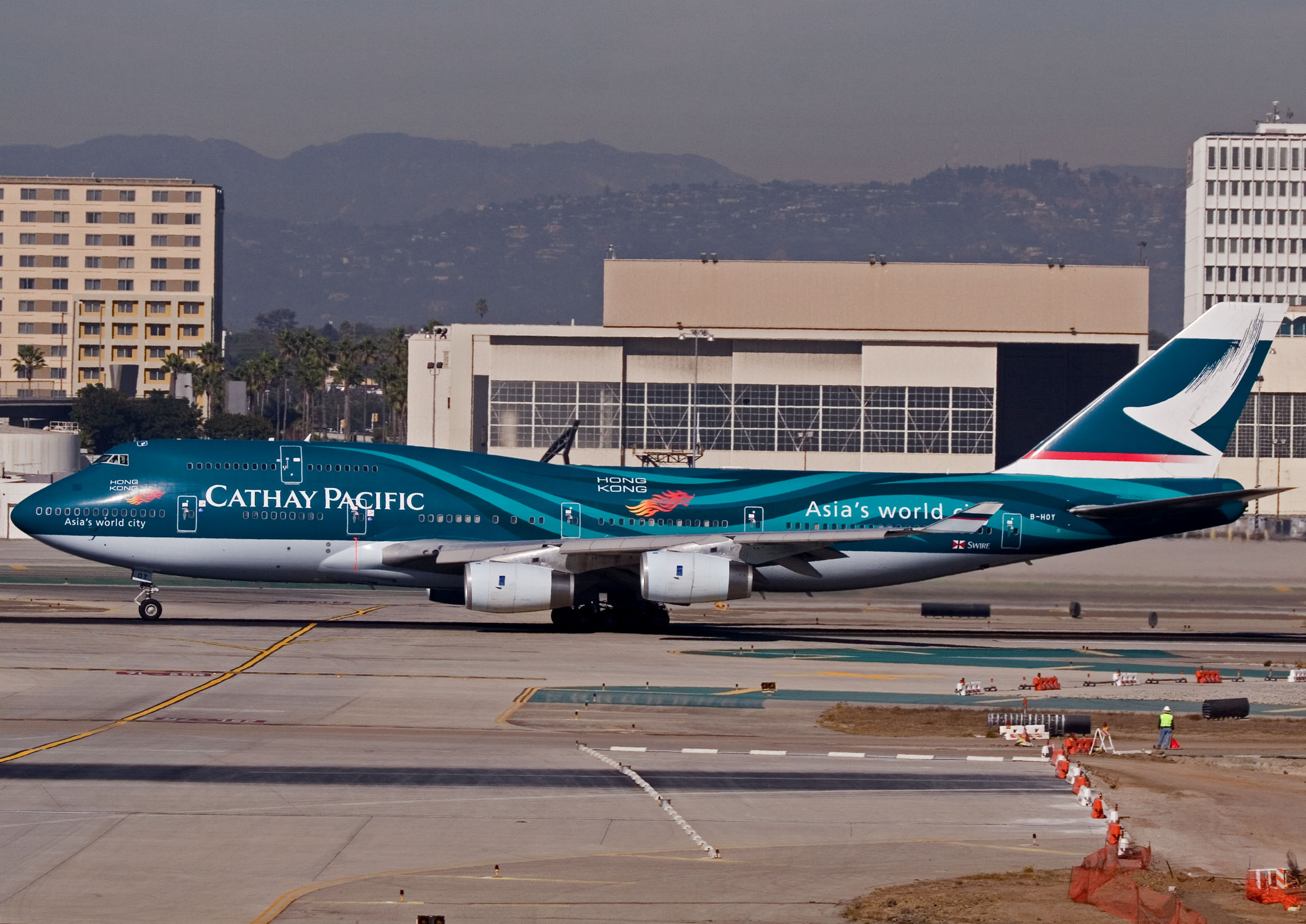 Cathay Pacific B747-400 - Asias World City Livery