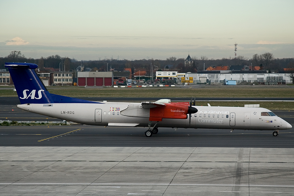 SAS Bombardier Dash 8
