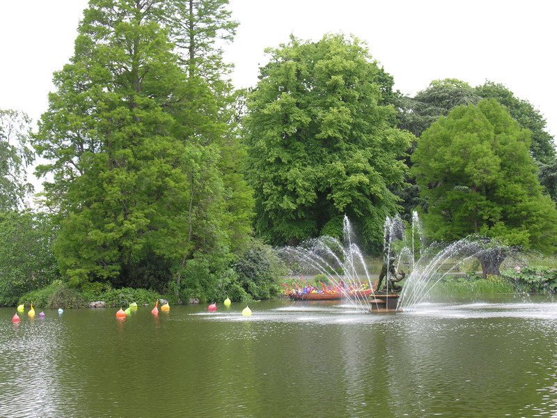 Chihuly At Kew Gardens_16.JPG