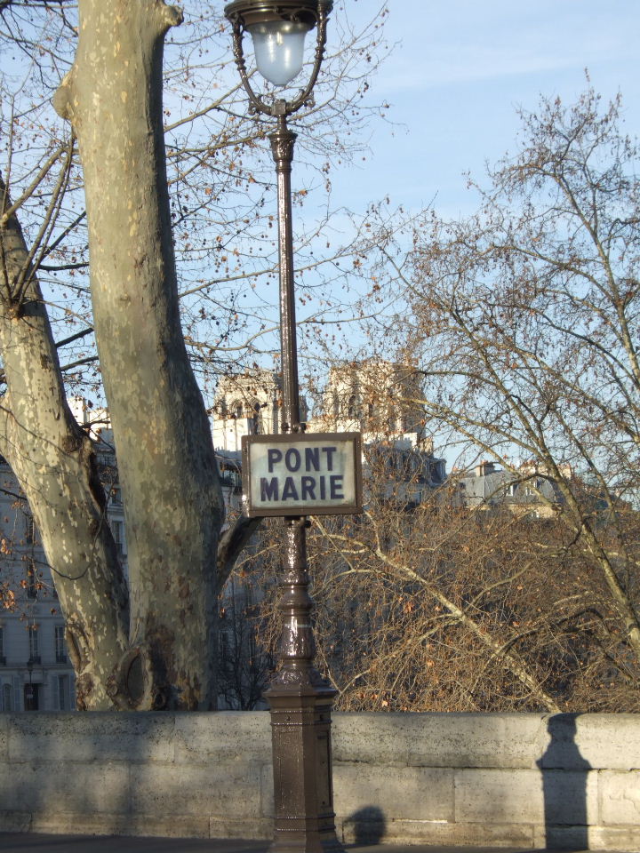 SB01 Pont Marie.JPG