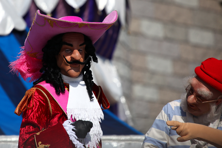 Captain Hook and Gepetto