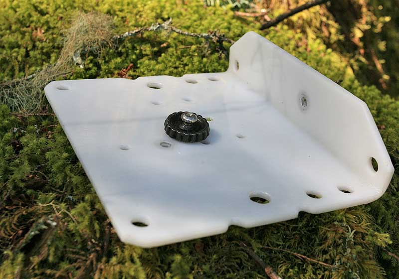 Ground plate
