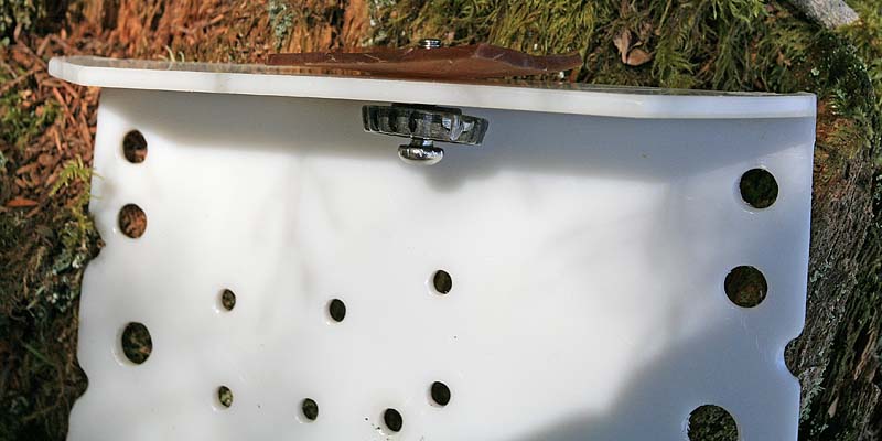 Ground plate