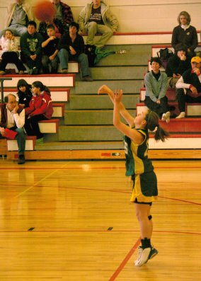 Kelsey At The Line