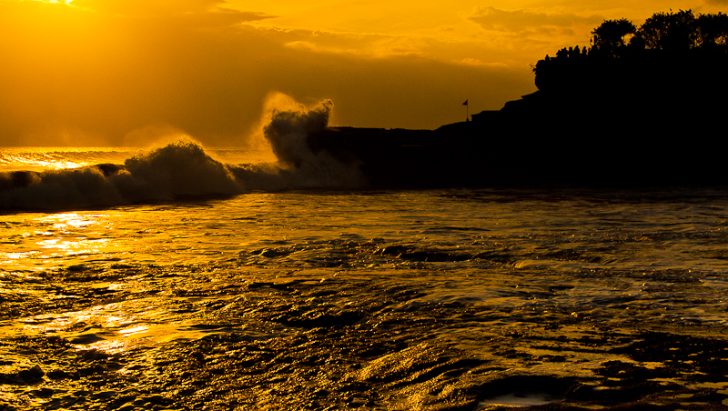 Coastal crushing waves, Tanah Lot Temple, Bali