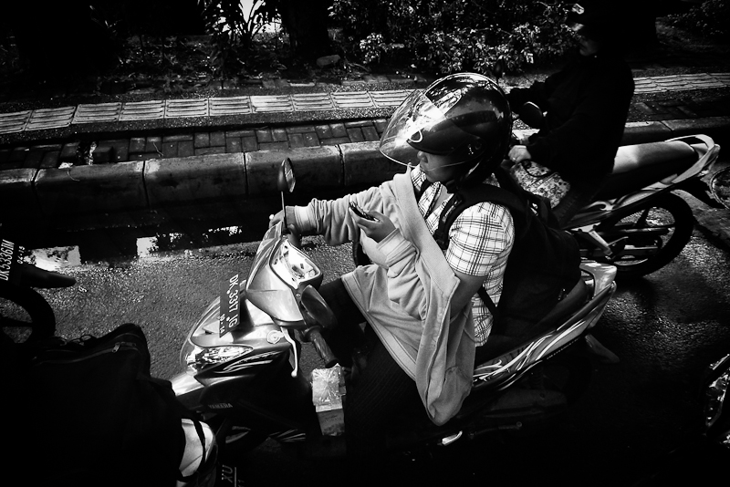 Multitasking, Bali