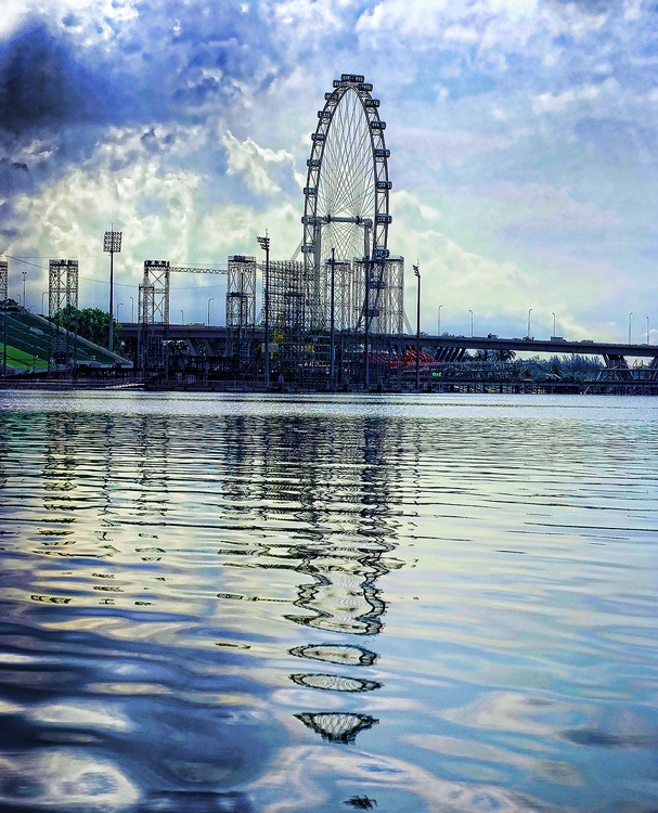 Singapore Eye under construction