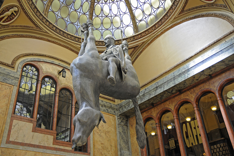 David Cerny's Upside Down Horse - Praha