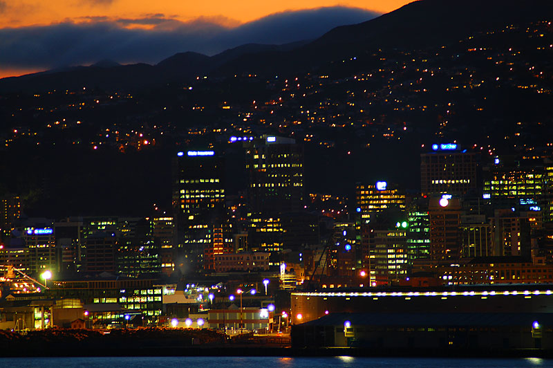 19 Feb 07 - Wellington by Night