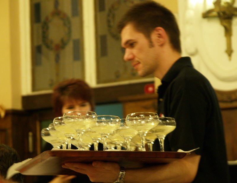 Waiter by AH (photophile)