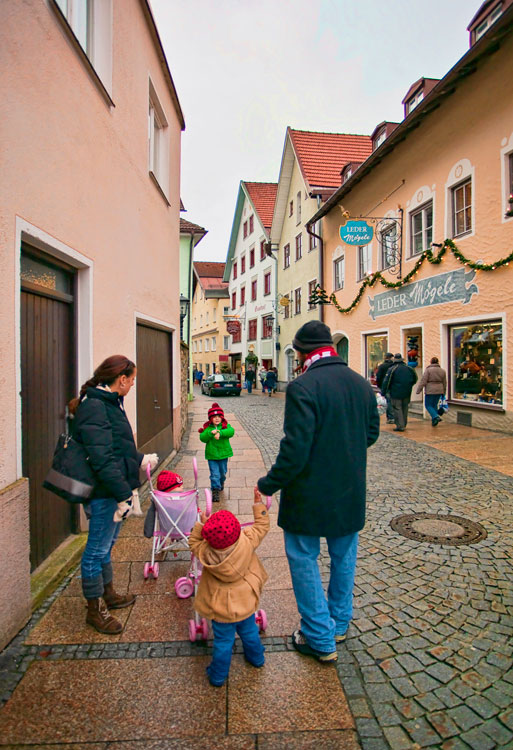 MY DAUGHTER AND HER FAMILY IN FUSSEN-8726.jpg