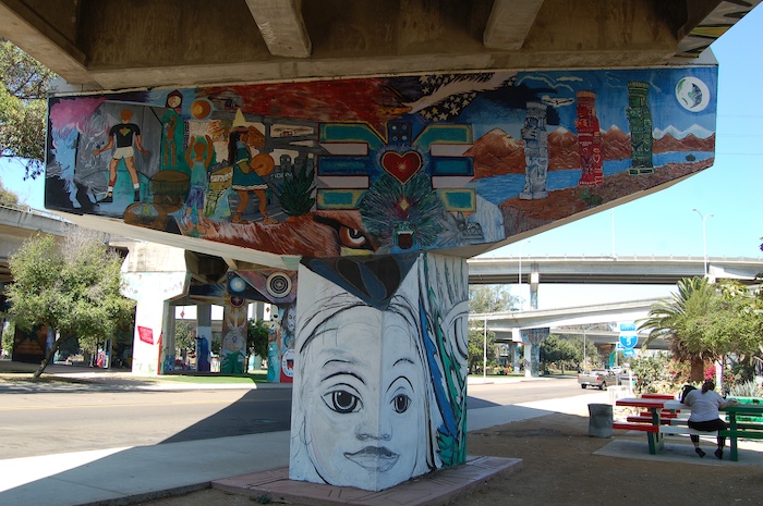 Mural on reverse side of No. 4