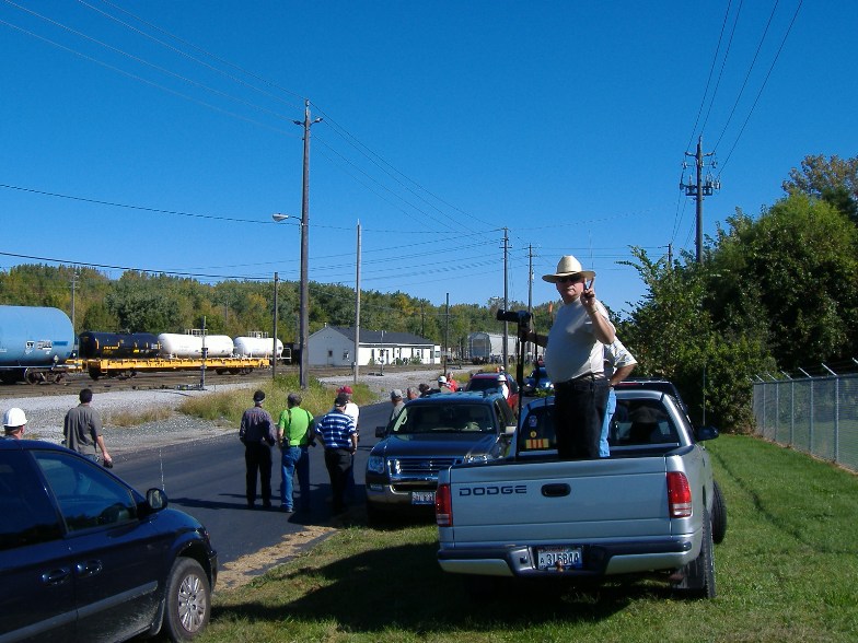 55 - Saturday morning - IC&E - Nahant Iowa - whos the fat guy with the stupid hat?
