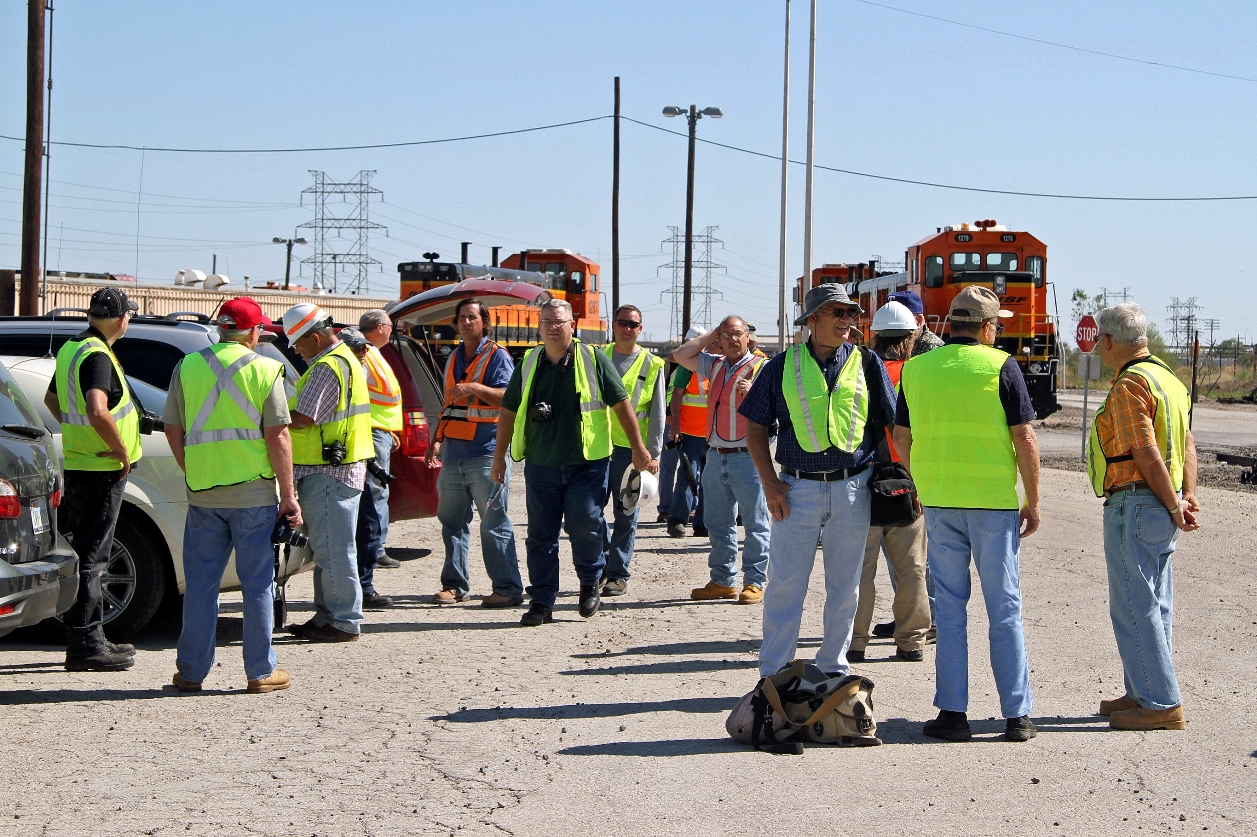 080 - Saturday afternoon - Oct 15th - at the BNSF North Yard