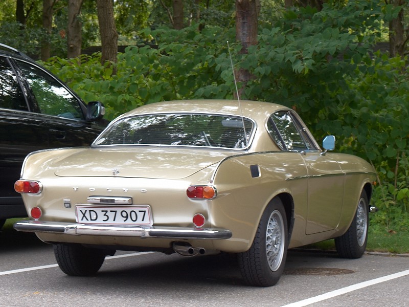2009-08-26 Volvo P1800