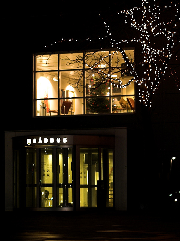 2006-12-17 Town hall