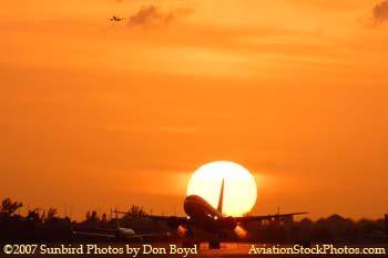 2007 - American Airlines B737-823 takeoff at sunset airline aviation stock photo #3090
