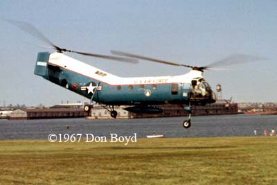 1967 - USAF Piasecki H-21 lifting off from Ft. McHenry, Baltimore, MD