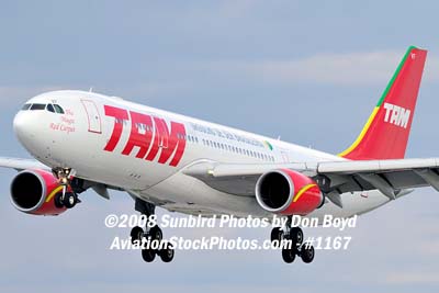 2008 - TAM Airbus A330-203 PT-MVF on approach to MIA aviation airline stock #1167