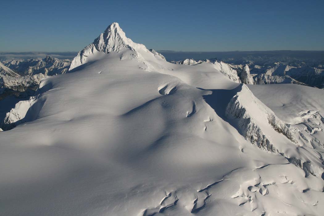 Shuksan, Upper Sulphide Glacier & Summit Tower (Shuksan121706-_114.jpg)