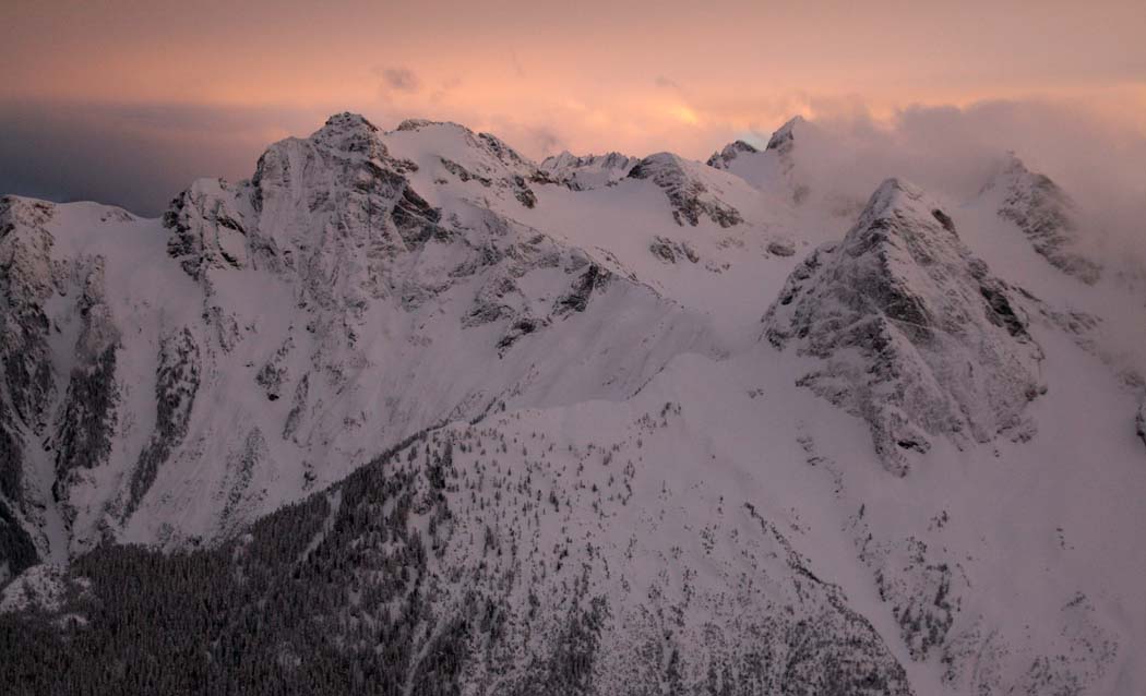 Colonial, Snowfield, Pyramid:  Alpenglow (PyramidSnowfield022607-_05.jpg)