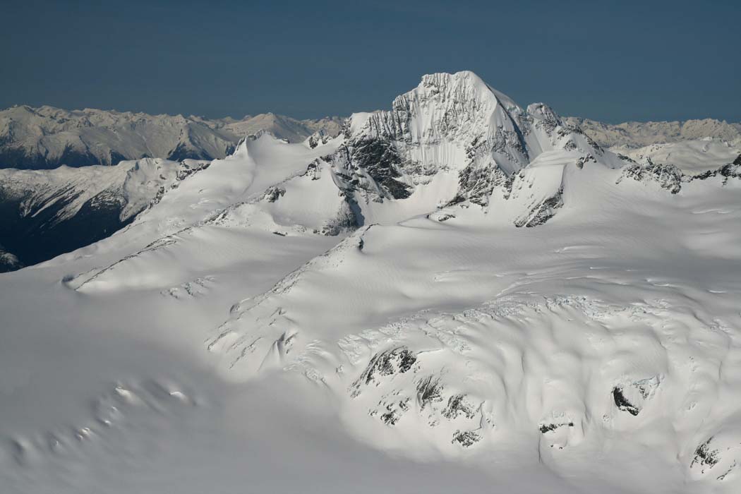 Snowside & War Drum Glacier, View W<br>  (MonarchIceFld040307-_385.jpg)