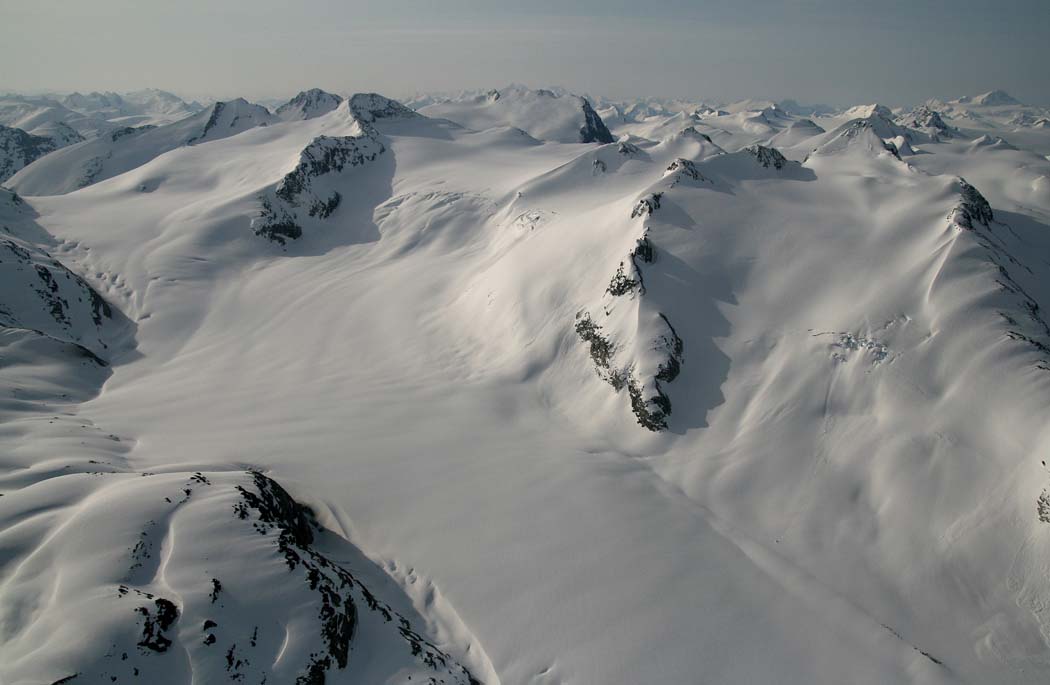 Upper Queen Bess Glacier, View ESE <br> (Homathko051507-_481.jpg)