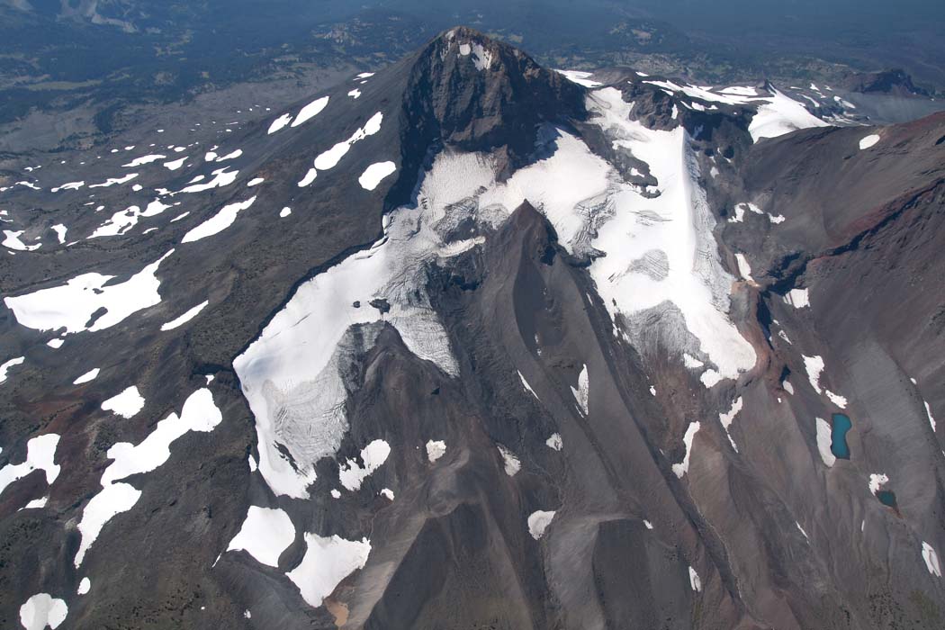 Middle Sister, E Face:  Diller (L) & Hayden Glaciers <br> (ThreeSisters082407-_081.jpg)