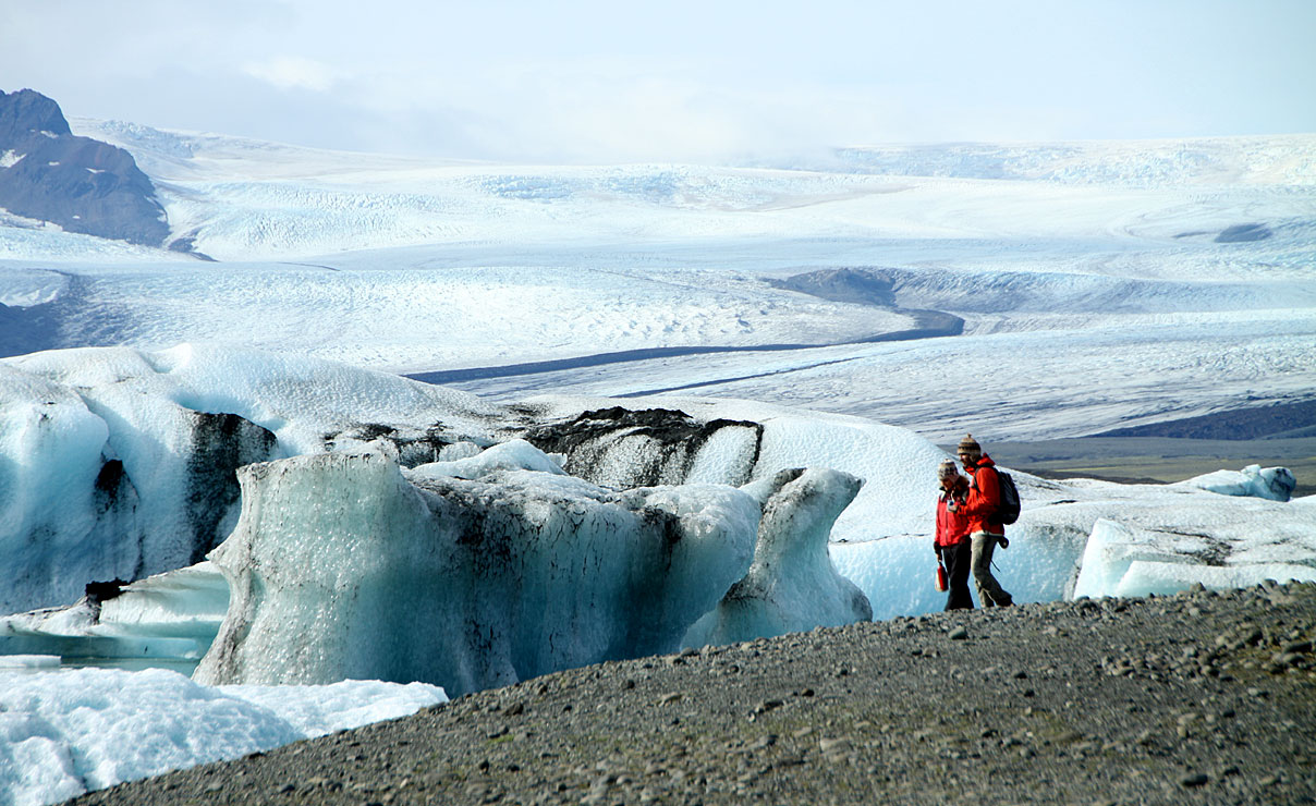 Hiker in Skalafellsjokull