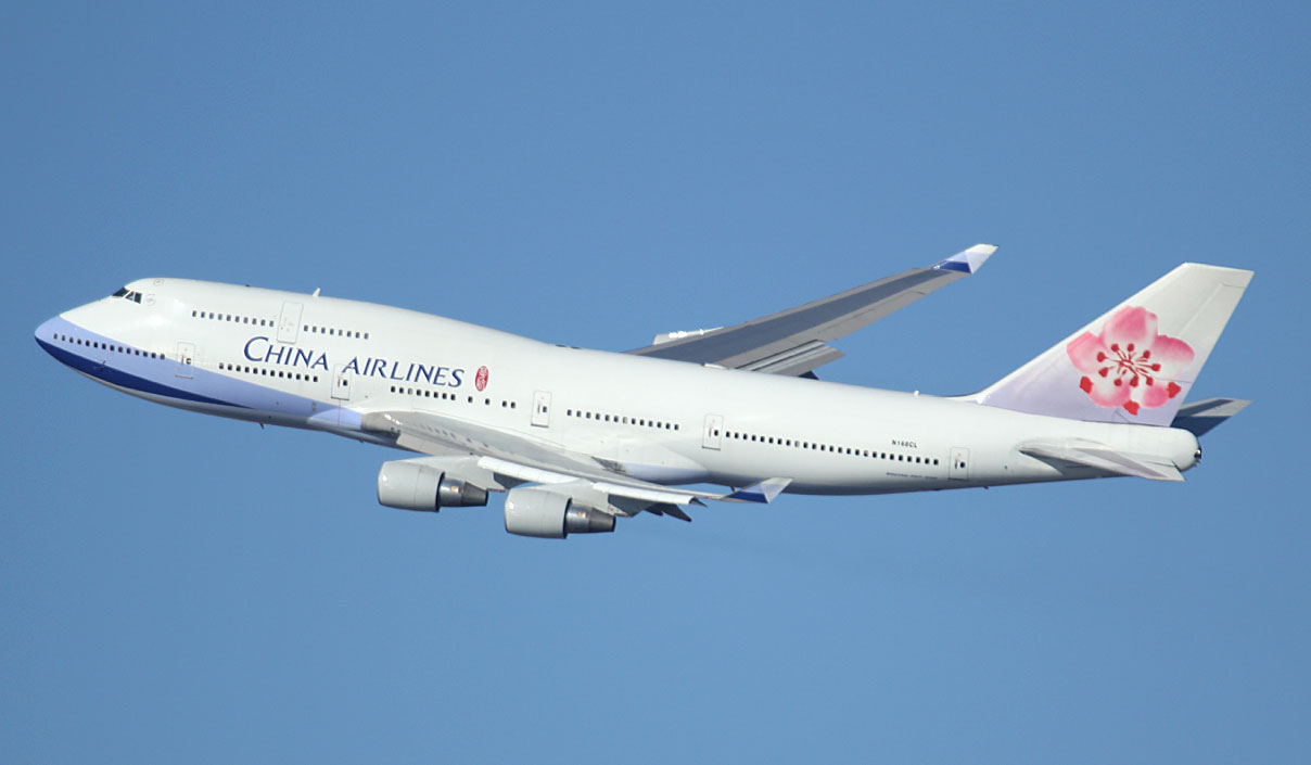 China Airlines B-747-400 departing JFK Runway 31L