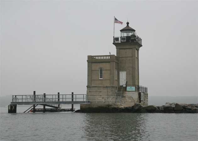 At last - I get to visit the Huntington Harbor lighthouse on Long Island!