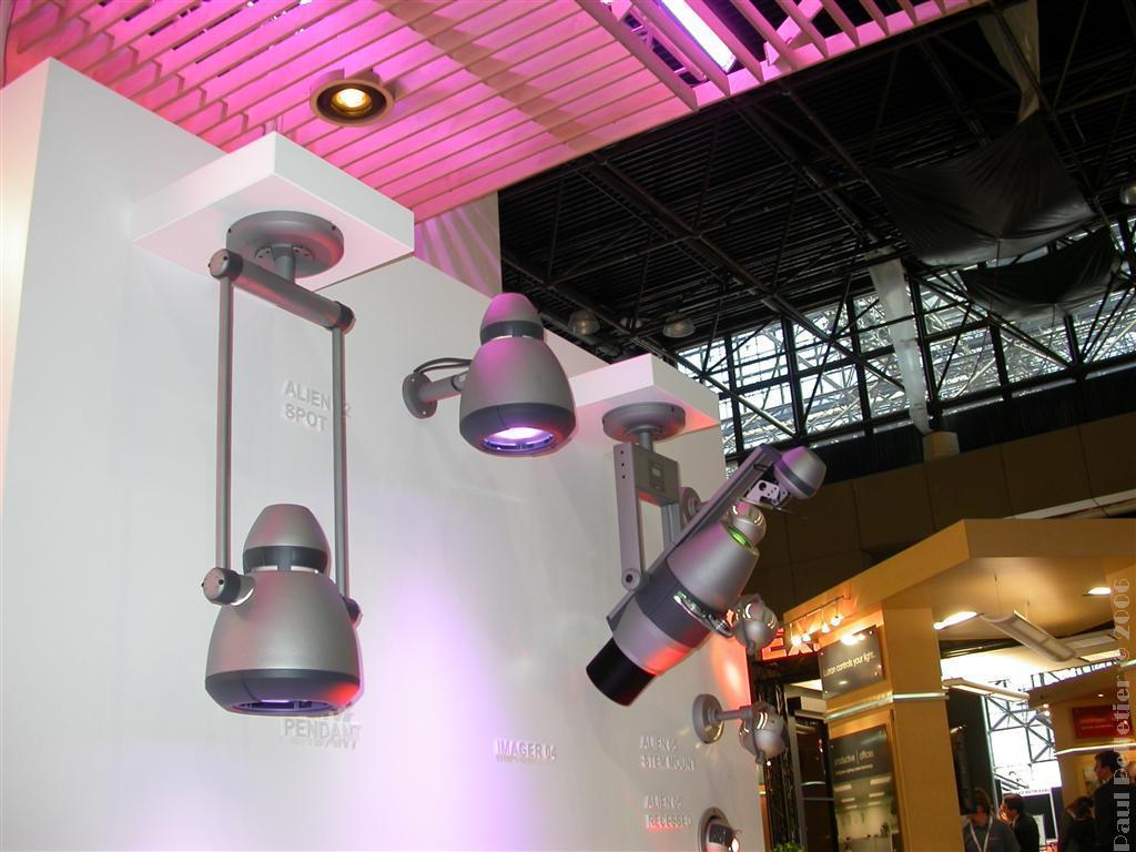 2005-04-15_Lightfair_0013.JPG