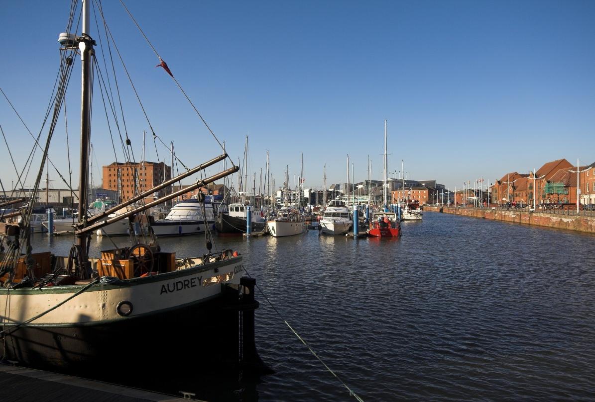 Hull marina 5