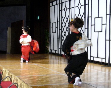 Geisha dance
