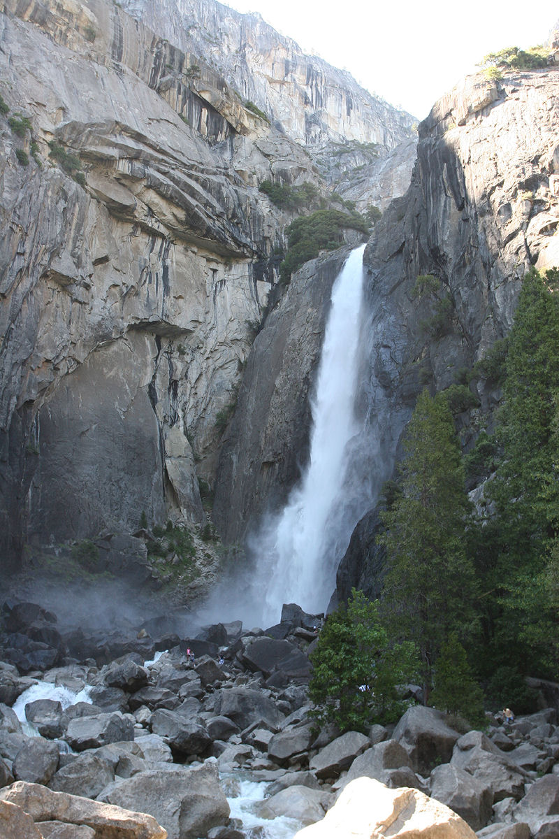 Lower Yosemite Fall (320 ft.)
