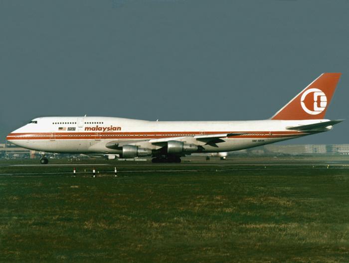 B747-300 9M-MHK