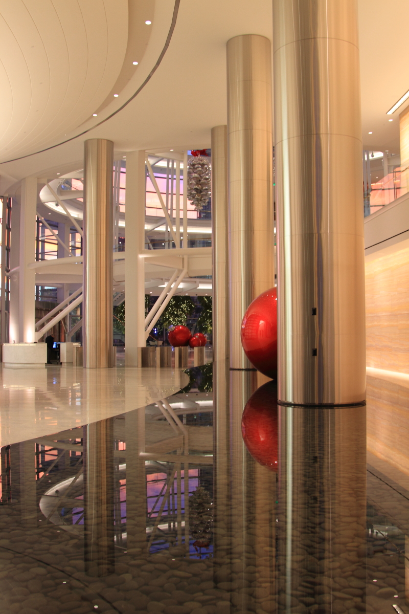 Lobby of the Devon Tower