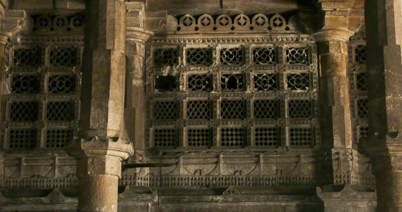 interior carved screens Jumma Masjid