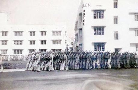 1942 - Clark Gable marching with other Army Air Corps Officer Candidate School students in Miami