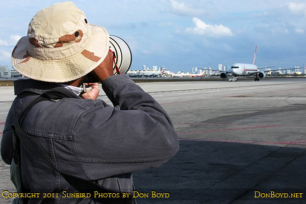 Suresh Atapattu on the 2011 Aviation Photographers Ramp Tour at Miami International Airport #5795