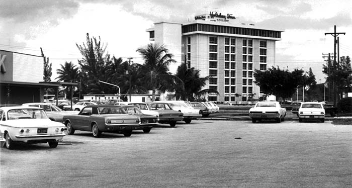 1968 - Kwik Chek (left) on LeJeune between NW 36 Street and South Royal Poinciana Boulevard in Miami Springs